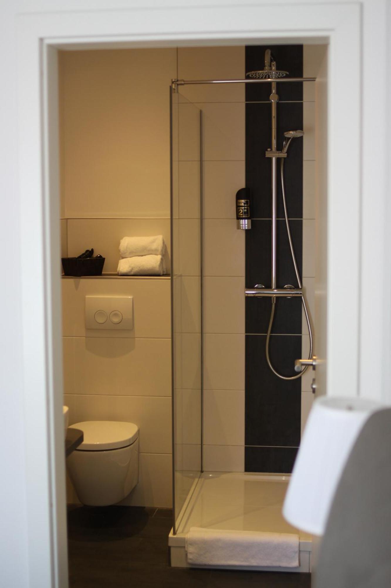 Hotel Restaurant Erbprinz Walldorf エクステリア 写真