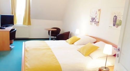 Hotel Restaurant Erbprinz Walldorf エクステリア 写真